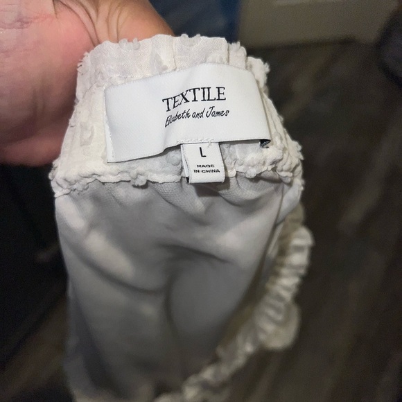 Textile Elizabeth & James Swiss Dot Off the Shoulder Top Size Large - Picture 2 of 4